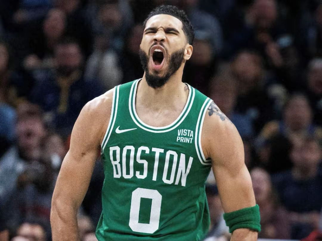 爵士碾压青岛队，塔图姆状态火热