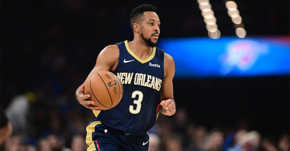 开云下载-马刺鏖战凯尔特人，麦科勒姆惊艳四座