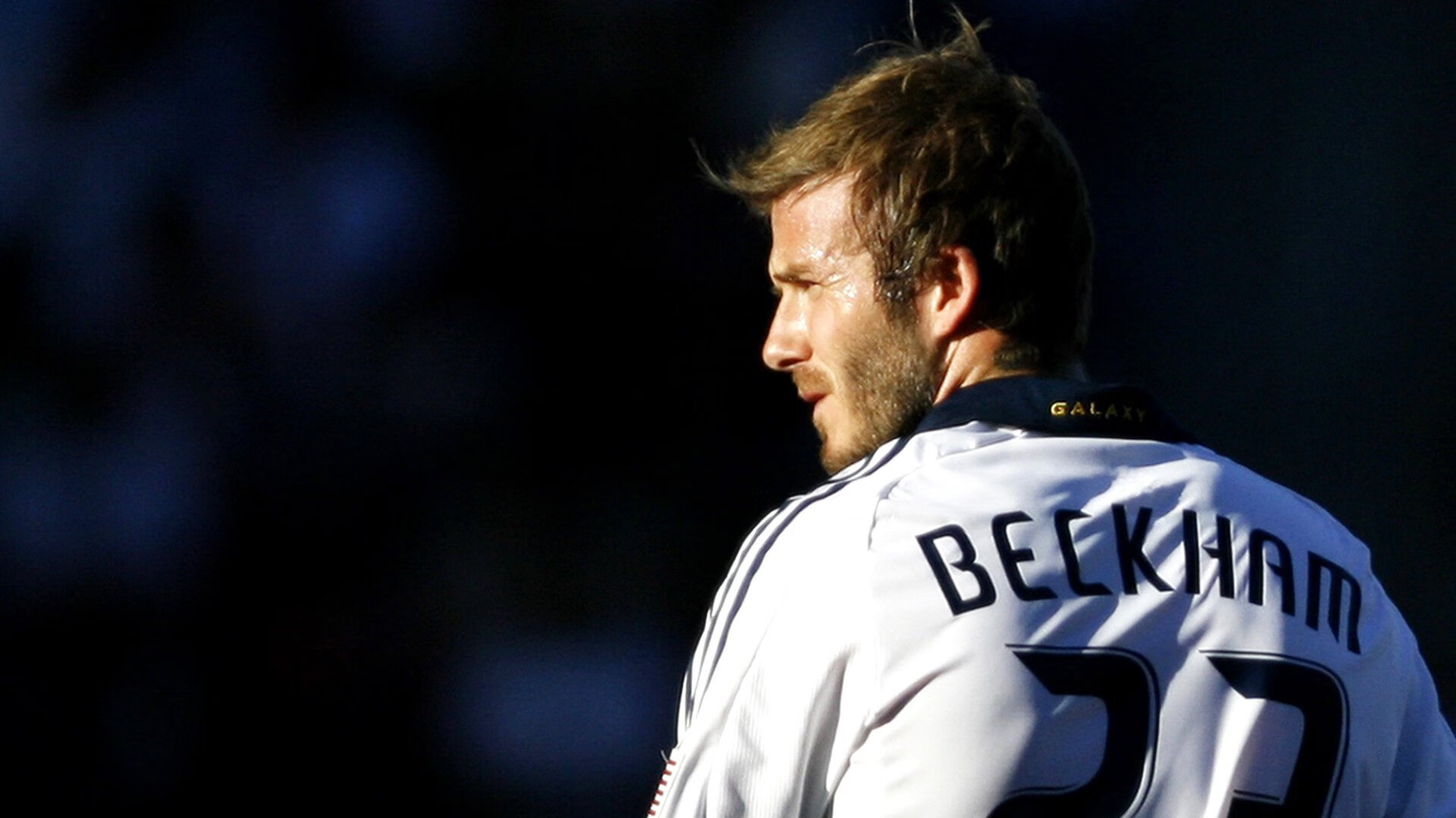 电光火石!卡拉斯科生涯之夜助巴萨攻克魔鬼主场