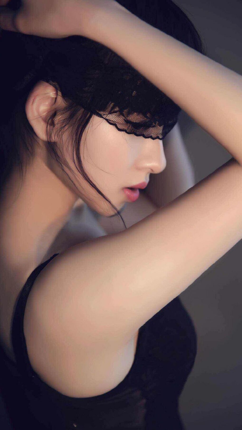 双线闪耀，当克瓦拉茨赫利亚赢得满分时，比利时用单节风暴击溃西班牙